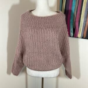 Lulu’s super soft sweater